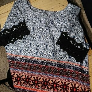 Red 🐫 Geometric Top